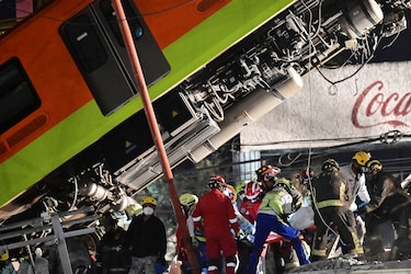 Presidente de México promete ‘investigación a fondo’ de accidente en el metro; se reportan al menos 23 muertos