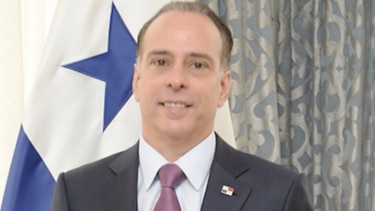 Alejandro Ferrer deja la Cancillería; Erika Mouynes asume el cargo