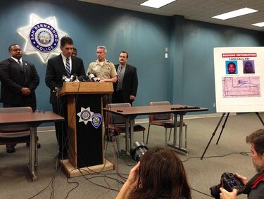 FBI pide ayuda ciudadana para reconstruir movimientos de atacantes de San Bernardino