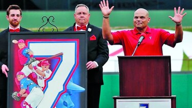 Rangers retiran el número de Rodríguez