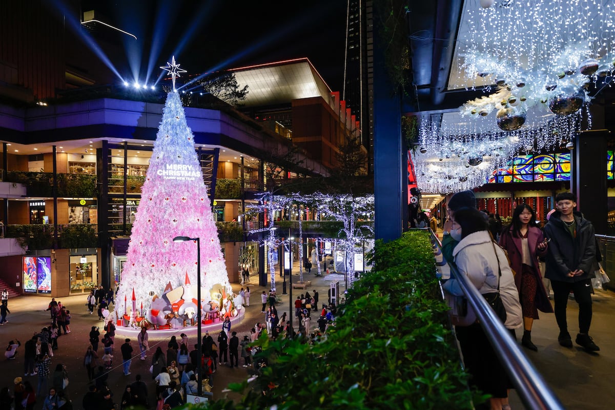 Así se ilumina el mundo para recibir la Navidad