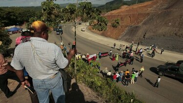 Cámara de Comercio pide reabrir  la vía y permitir continuidad de Barro Blanco