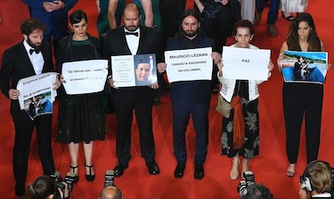 Protesta en alfombra roja de Cannes por asesinato de cineasta colombiano
