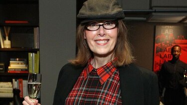 Mujer acusa a Trump de agresión sexual en la década de 1990