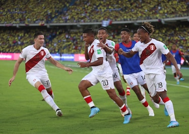 Perú sacude la eliminatoria sudamericana y pone a Colombia lejos de Catar 2022