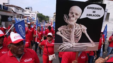 Trabajadores celebran su día con una marcha