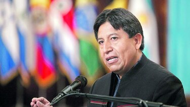 Canciller boliviano dice que visita Chile ‘en son de amistad’