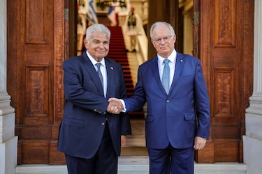 Panamá y Grecia firman acuerdos de turismo y consultas políticas