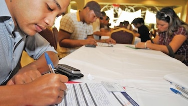 Empleos del sector privado crecen a menor ritmo, se reducen 9% en un año