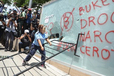Protestan en El Salvador contra el bitcóin y gestión de Bukele