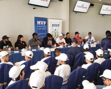 Estrellas visitan Panamá para enseñar sus habilidades