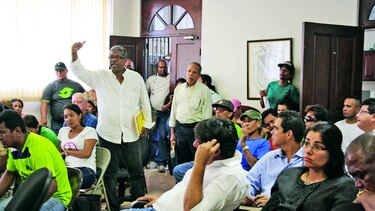 Rechazan extracción comercial de agua