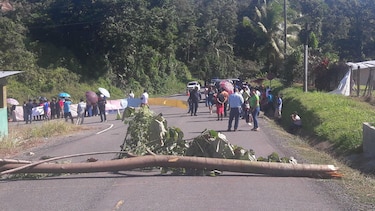 Bocas del Toro: Cierran vías para exigir mejoras en planteles educativos