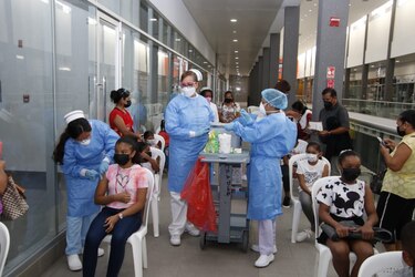 El PAI registra 1.6 millones de personas con tres dosis contra la covid-19