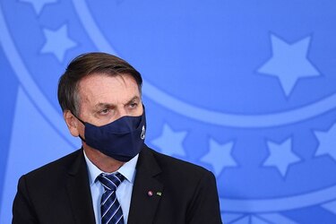 Bolsonaro reorganiza su gabinete bajo la presión de la pandemia