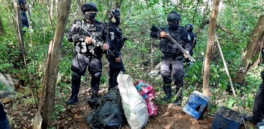 Decomisan droga, municiones de alto calibre y radio portátiles en Curundú 