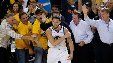 Warriors ponen a Rockets al borde del abismo, Bucks a la final del Este