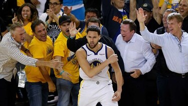 Warriors ponen a Rockets al borde del abismo, Bucks a la final del Este