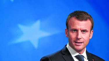 Falta mucho para el ‘brexit’, afirma Macron