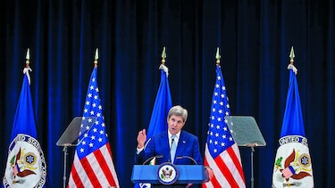Israel puede ser judío o democrático, advierte Kerry