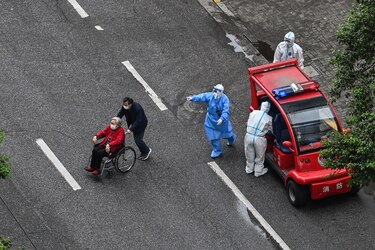 Las muertes por covid suben en Shanghái y Pekín advierte de una ‘situación difícil’