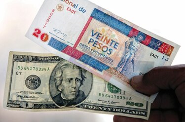 EU aprieta el nudo sobre los envíos de dinero a Cuba