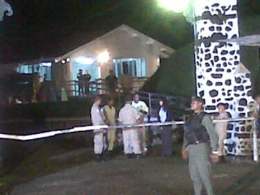 Noriega llegó en silla de ruedas a El Renacer