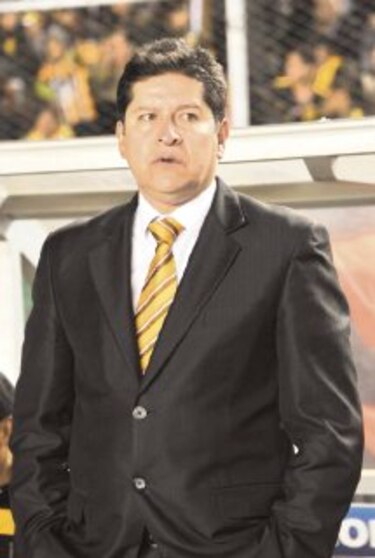 Técnico no se fía pese a ganar The Strongest