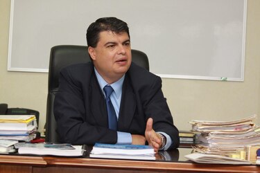 El ministro de Costa Rica pide careo con periodista por nota sobre el narcotráfico y Gobierno
