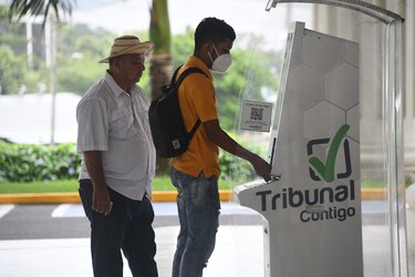 Dos aspirantes a diputado ya tienen las firmas requeridas