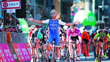 Gaviria vuelve a ganar en el Giro