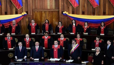 Corte suprema venezolana ordena enjuiciar a tres diputados opositores