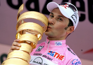 Basso abandona el Tour, afectado por cáncer testicular
