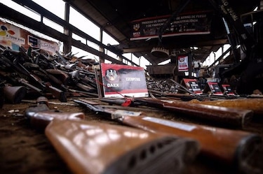 Gobierno venezolano destruye 14 mil 445 armas incautadas a la delincuencia