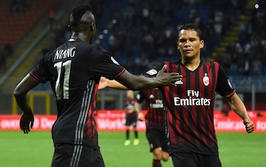 Bacca anota en la victoria del Milan sobre Lazio