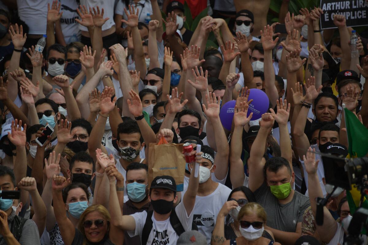 Cientos de personas protestan contra Jair Bolsonaro en Brasil | La ...