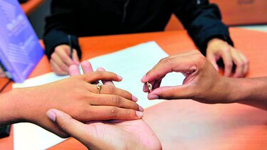 Fusionarán matrimonio civil y eclesiástico en un acto