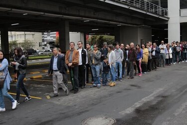 Ente colombiano electoral rechaza ampliar horas para votación