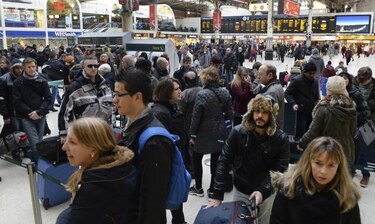 Al menos dos muertos y anulaciones de vuelos por temporal en Europa
