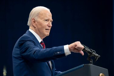 Biden acusa a Trump de poner en peligro a las mujeres con su postura sobre el aborto