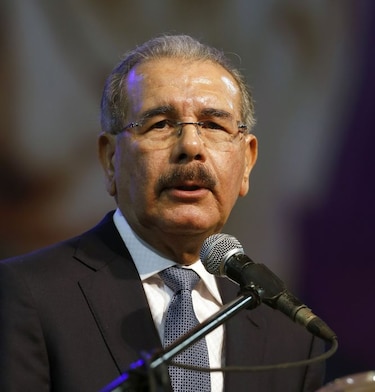 Presidente dominicano oficializa aspiración a la reelección