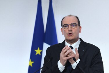 Francia refuerza restricciones frente a aumento de contagios