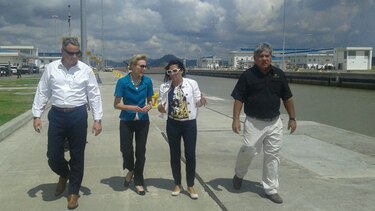 Kristie Kenney: 'El Canal es indispensable para el comercio de Estados Unidos'