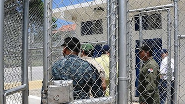 Gobierno prepara traslado de reos  de penal Punta Coco a otras cárceles