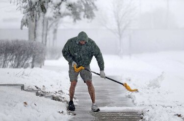 Tormenta deja 45 centímetros de nieve en el estado de Nueva York