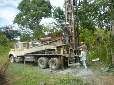 Autoridades santeñas siguen buscando agua subterránea para ayudar a productores