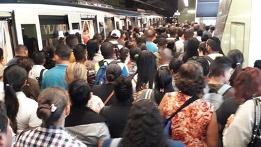 Línea 1 del Metro restablece servicio tras falla en uno de sus trenes