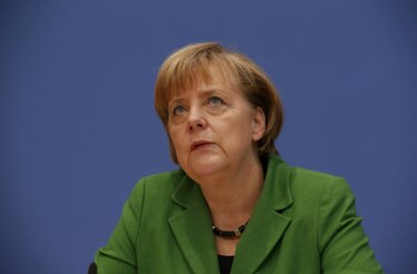 Merkel pendiente de social demócratas tras el apoyo de sus filas a una alianza