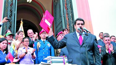 Maduro insinúa que podría adelantar comicios de AN