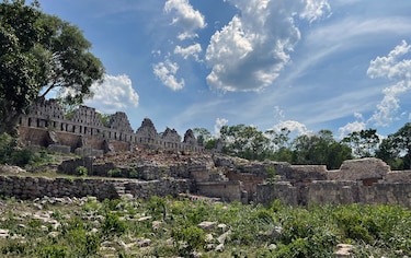 Uxmal, la ciudad prehispánica con filigrana de piedra, sigue develando misterios